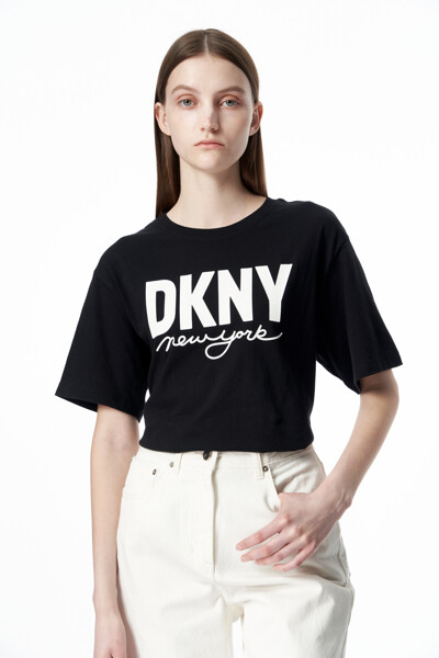 톰킨스 DKNY 로고 티셔츠