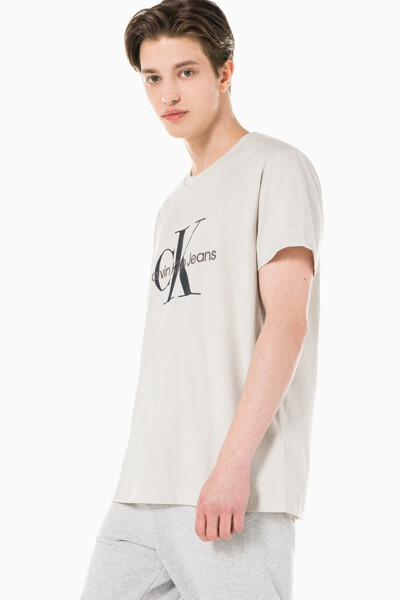 남성 레귤러핏 모노그램 엠브로이더리 로고 반팔 티셔츠 J320770-ACF J320770ACF