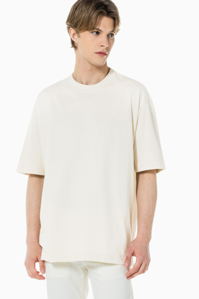 남성 릴렉스핏 엠브로이더리 CK 로고 반팔 티셔츠 40HM229-102 40HM229102