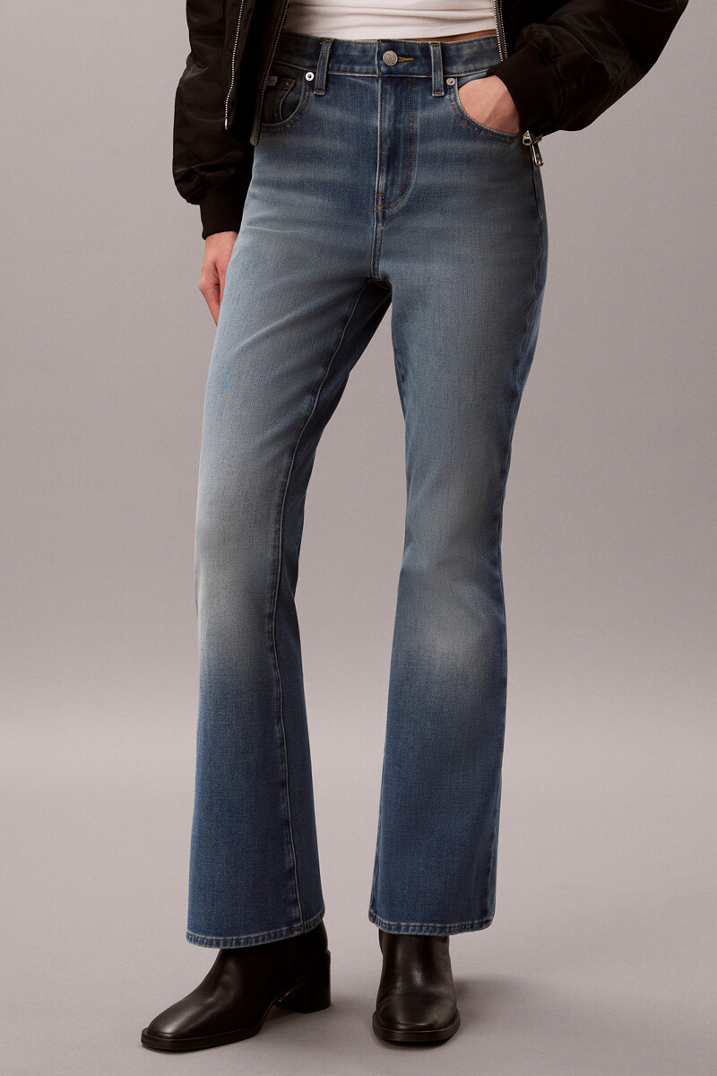 Calvin Klein Jeans [CK] 여성 하이라이즈 플레어 37.5 데님 47H761G 47B