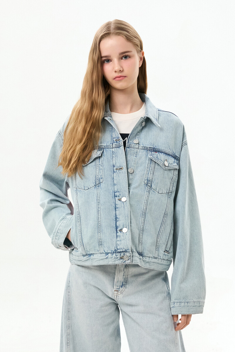 TOMMY JEANS 릴렉스 핏 트러커 데님 재킷