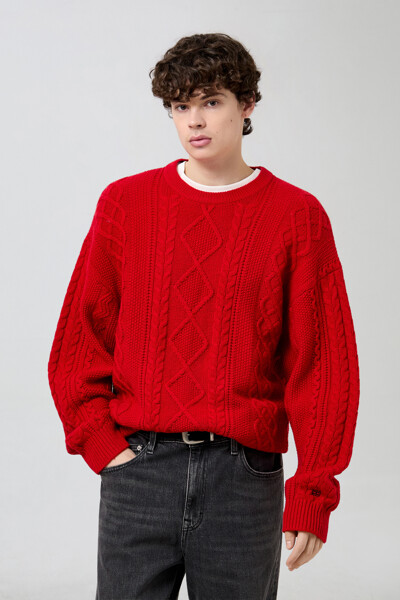 TOMMY JEANS 릴렉스 핏 케이블 브랜디드 스웨터